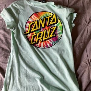 Women’s Santa Cruz v-neck t-shirt, medium